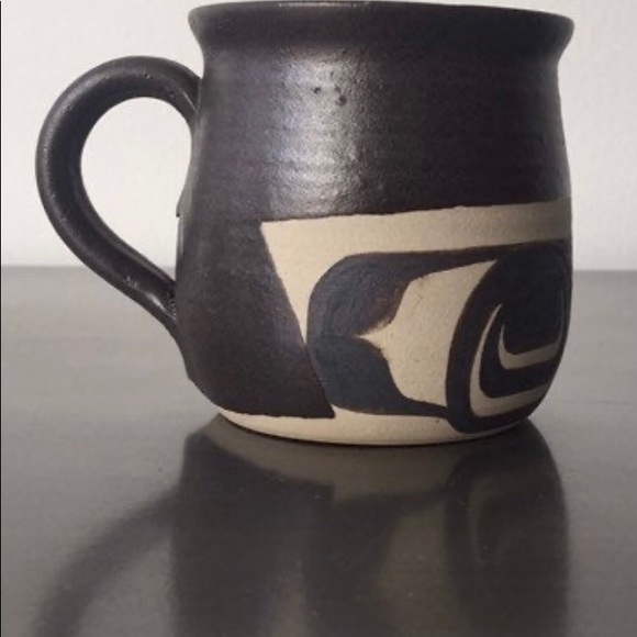 Set of Judy Cranmer Haida First Nation ceramic mugs vintage - Picture 2 of 8